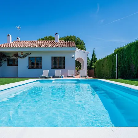 A Pie Cala Forn Con Piscina