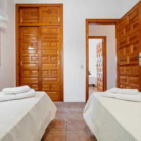 Villa A Pie Cala Forn Con Piscina *